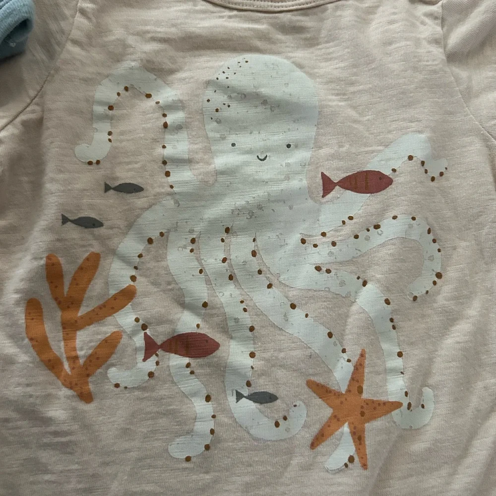 Little Co. Toddler Graphic T-Shirts Set - 4 tops size 24 months - Picture 6 of 7